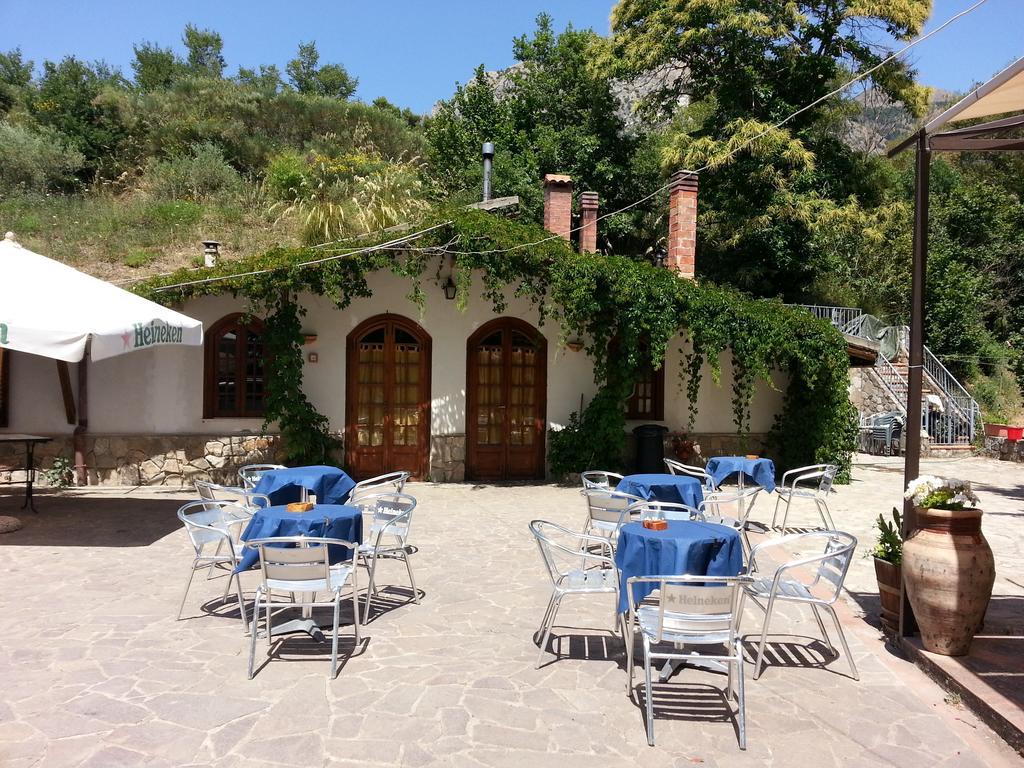 فيلا بوليزي جينيروسافي Agriturismo La Sorgente Delle Madonie المظهر الخارجي الصورة