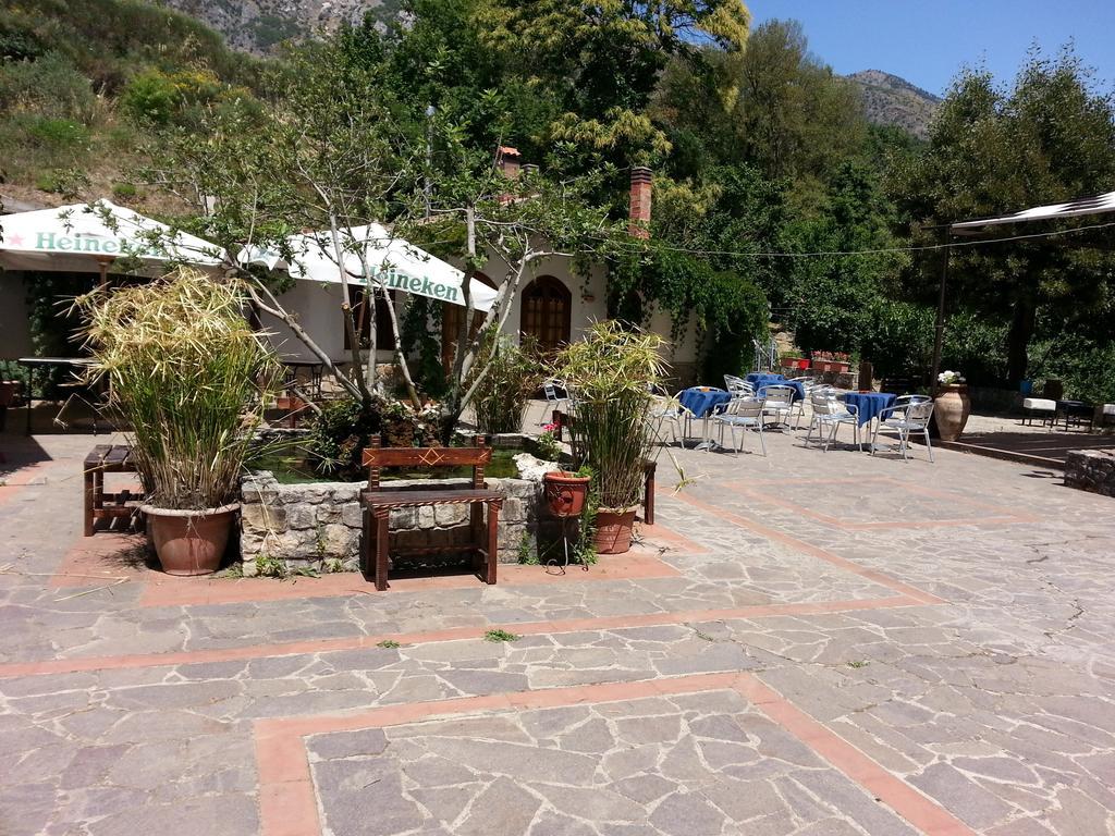فيلا بوليزي جينيروسافي Agriturismo La Sorgente Delle Madonie المظهر الخارجي الصورة